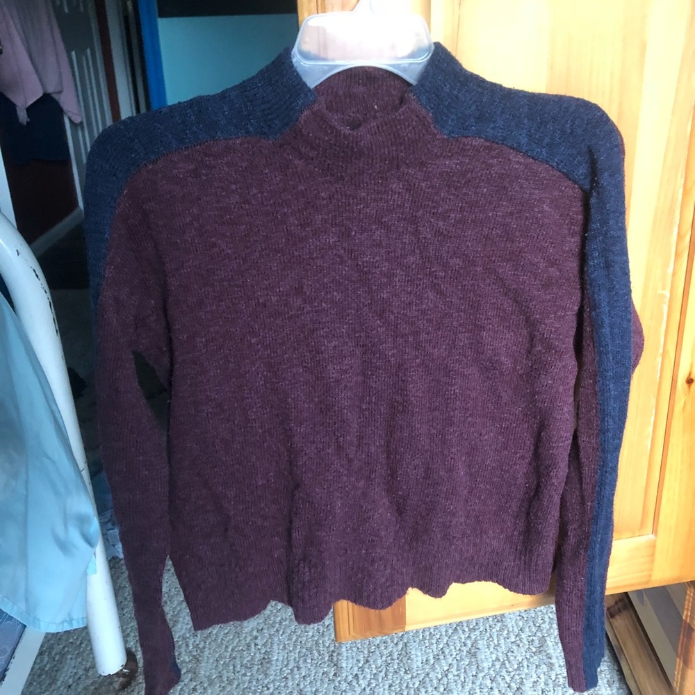High neck sweater